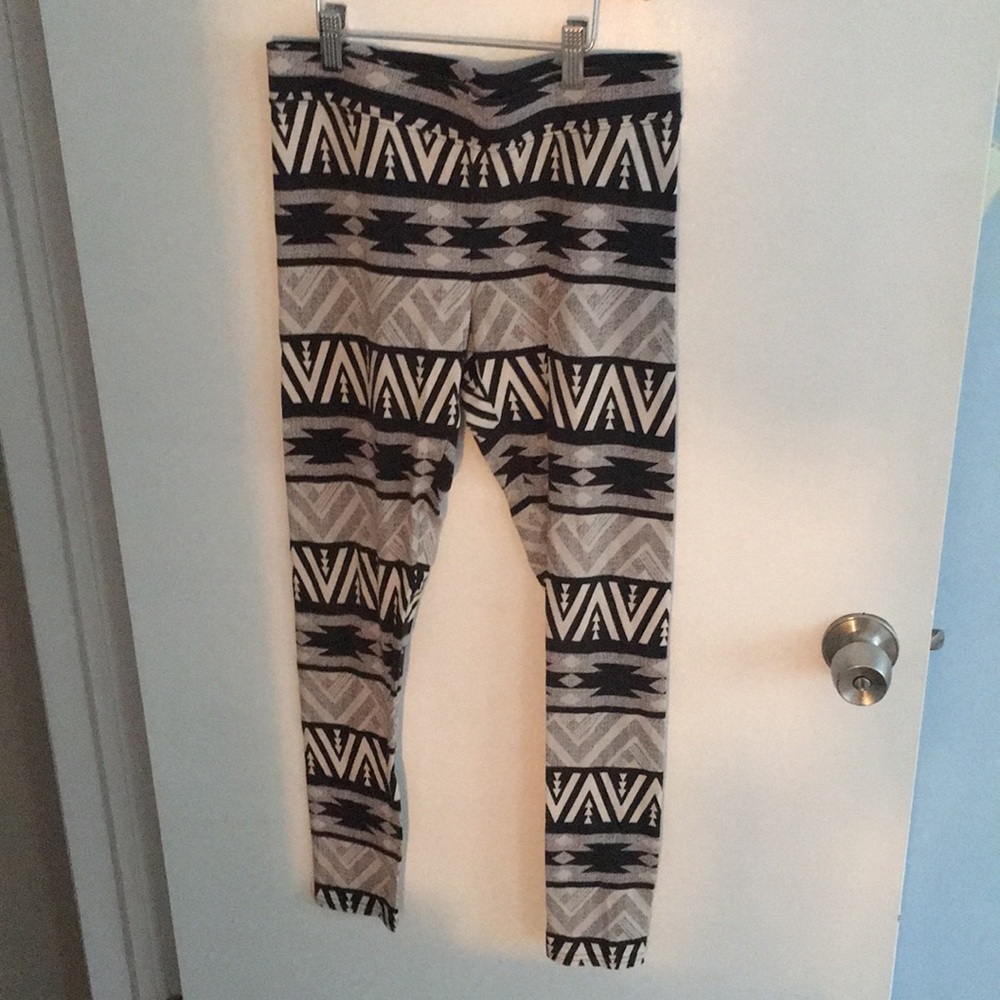 patterned high rise leggings